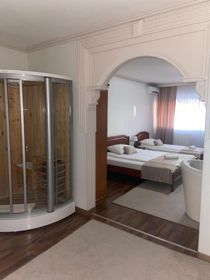 Hotel New Milenium Lukavac Exterior photo