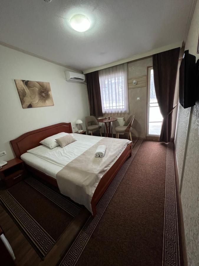 Hotel New Milenium Lukavac Exterior photo